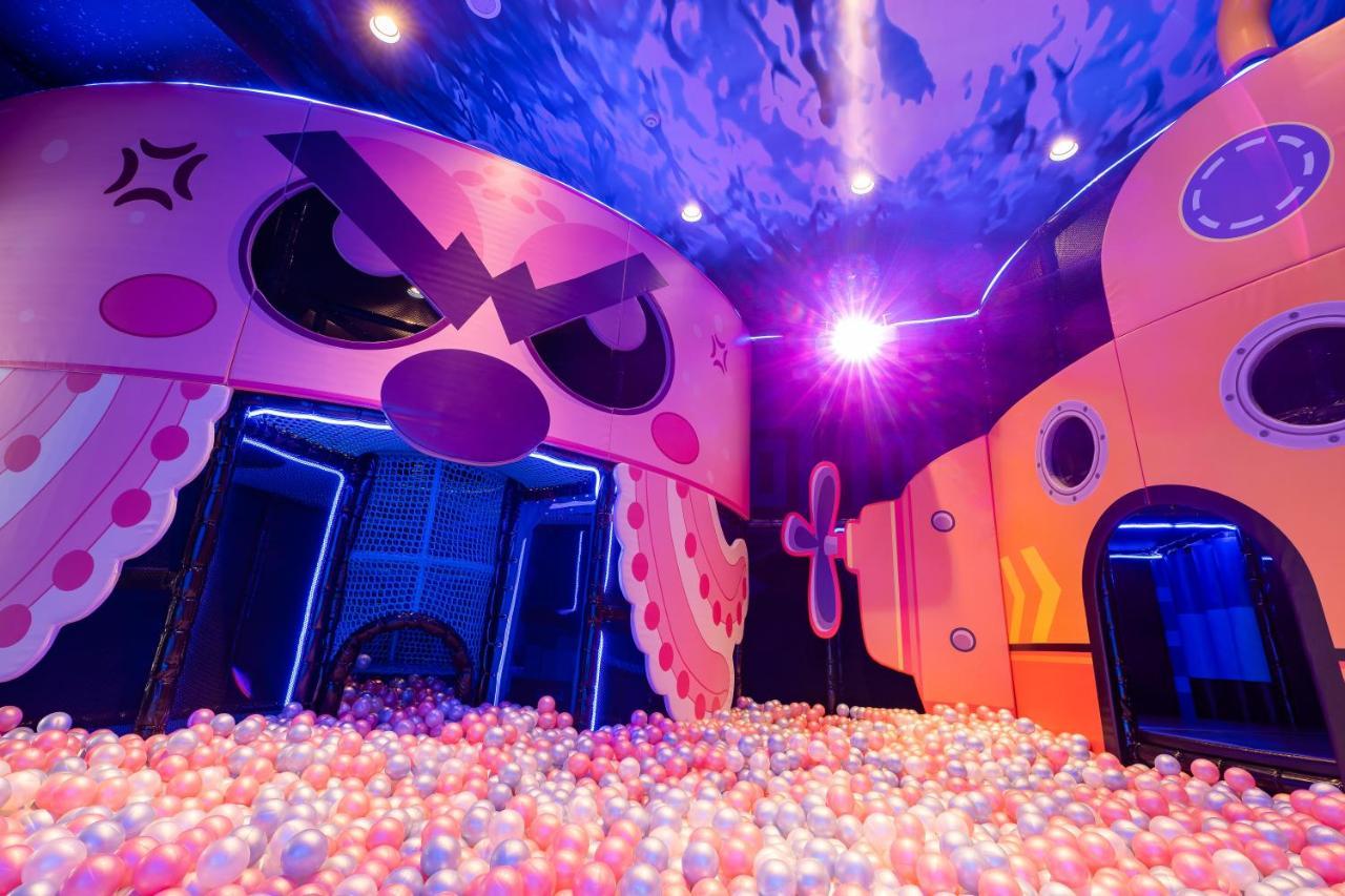 Hualien Farglory Hotel Yanliau Exterior photo The ball pit at the centre