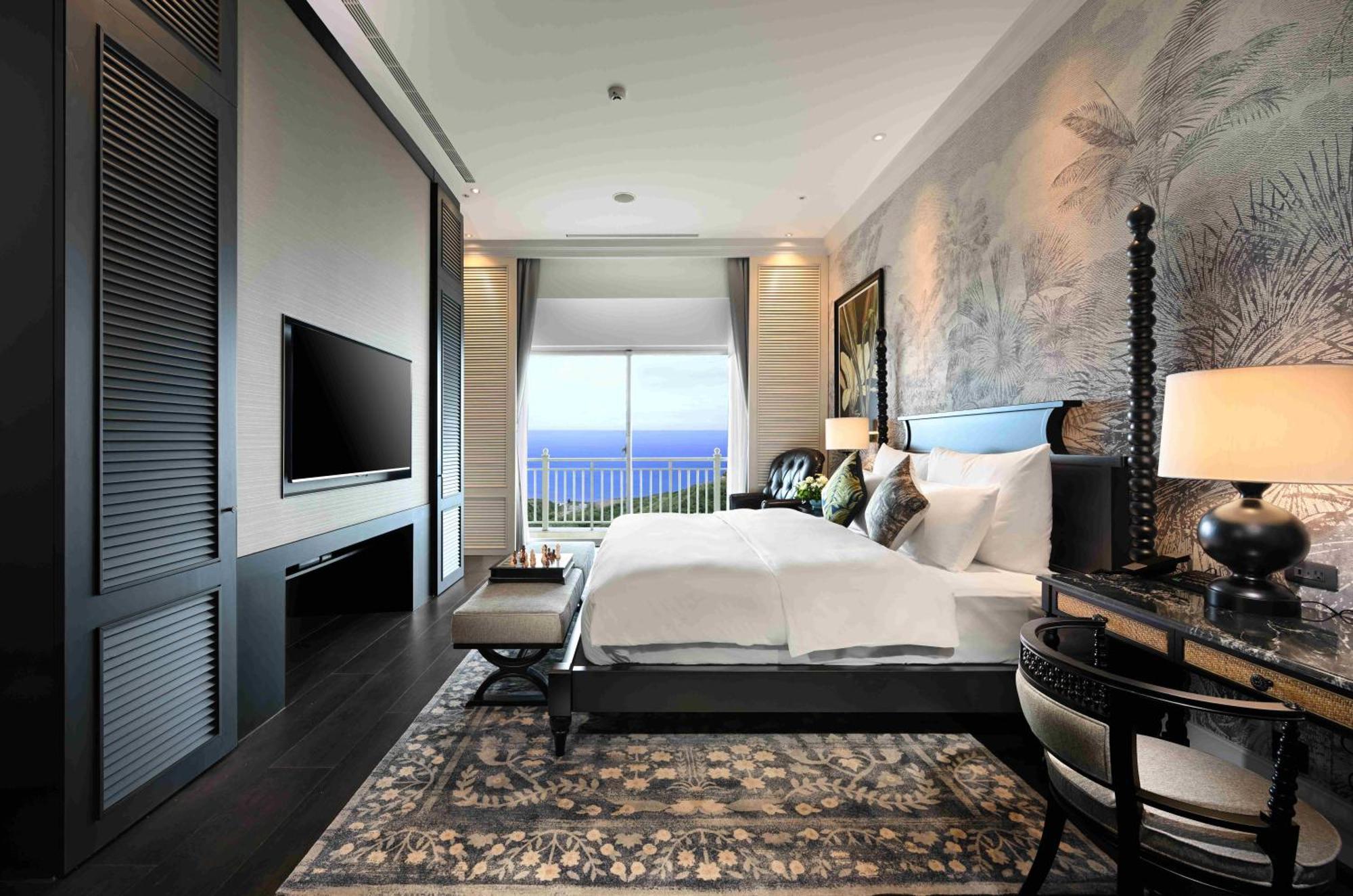 Hualien Farglory Hotel Yanliau Exterior photo A bedroom at the hotel